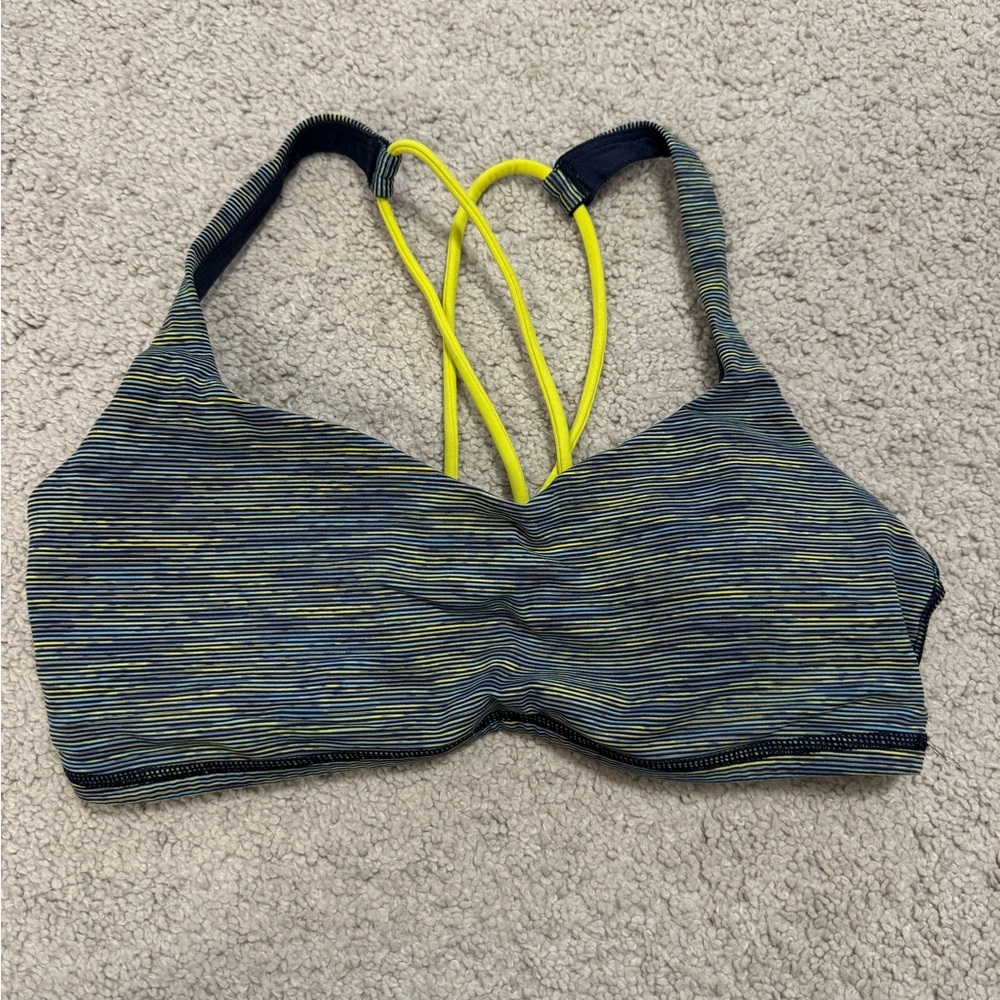 Lululemon Free to be Bra, Size 6